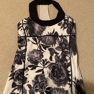Lululemon tank top with built in bra